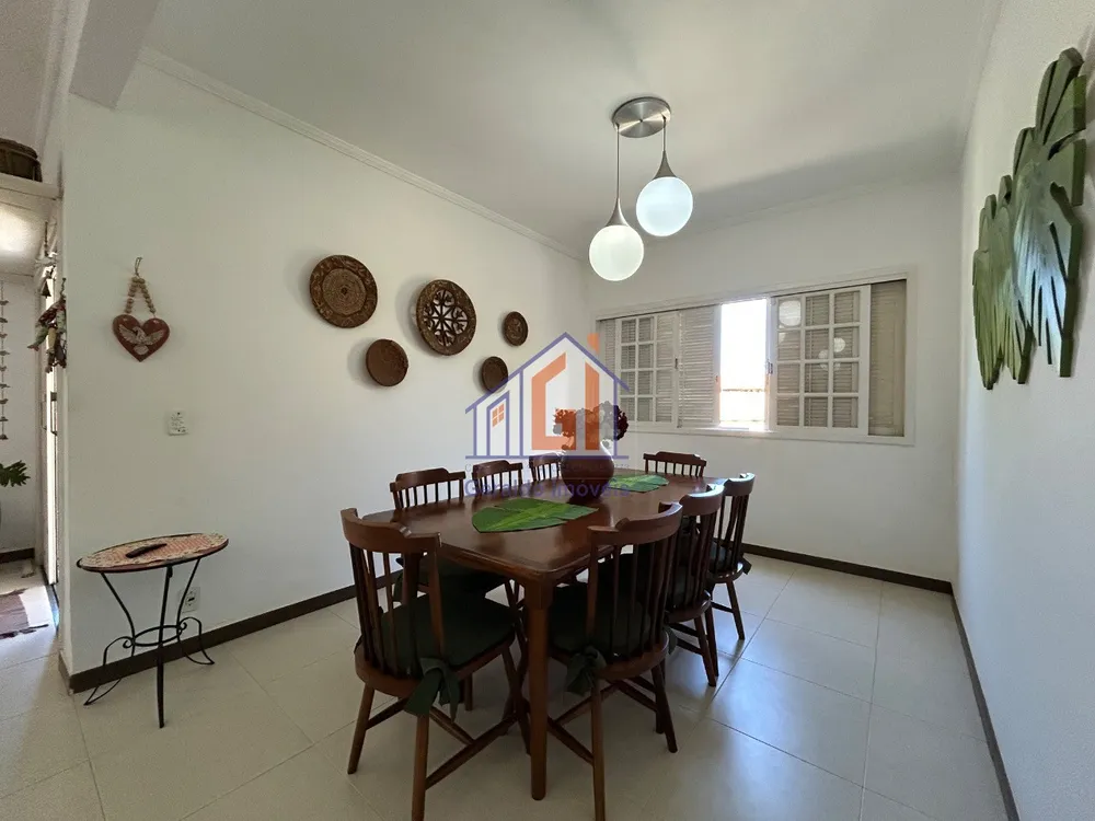 Casa, 3 quartos, 200 m² - Foto 2
