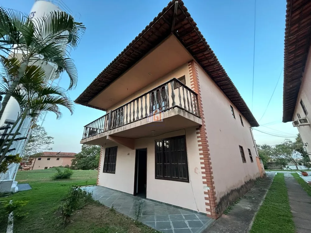 Casa à venda com 2 quartos, 70m² - Foto 1