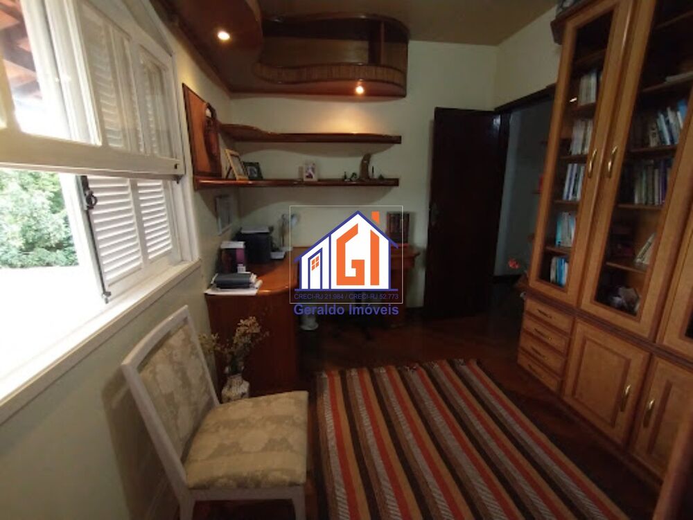 Casa à venda com 3 quartos, 189m² - Foto 3