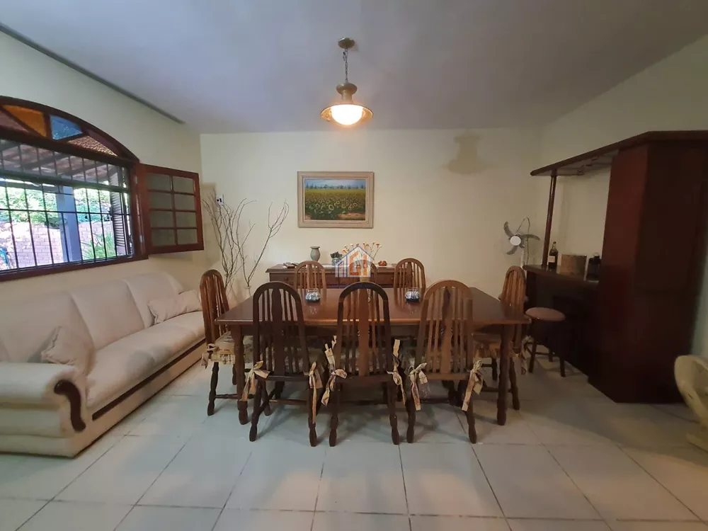Casa, 4 quartos, 280 m² - Foto 1