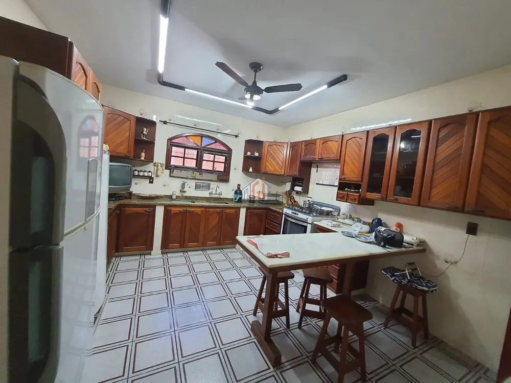 Casa, 4 quartos, 280 m² - Foto 34