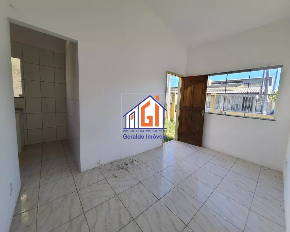 Casa à venda com 3 quartos, 80m² - Foto 3