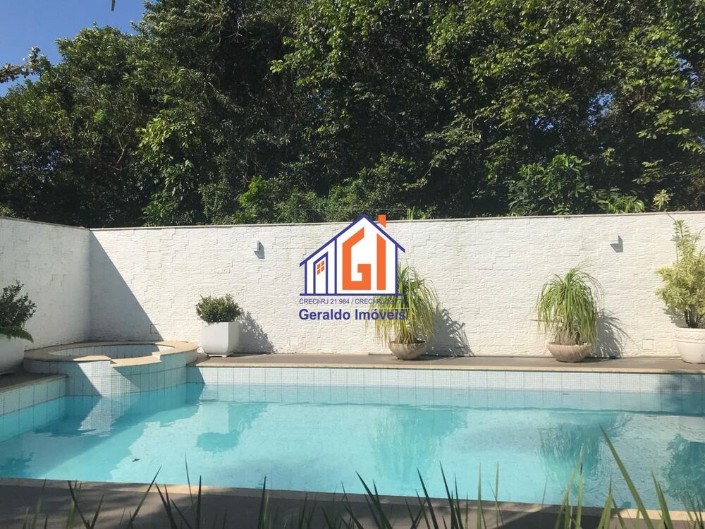 Casa à venda com 5 quartos, 220m² - Foto 18