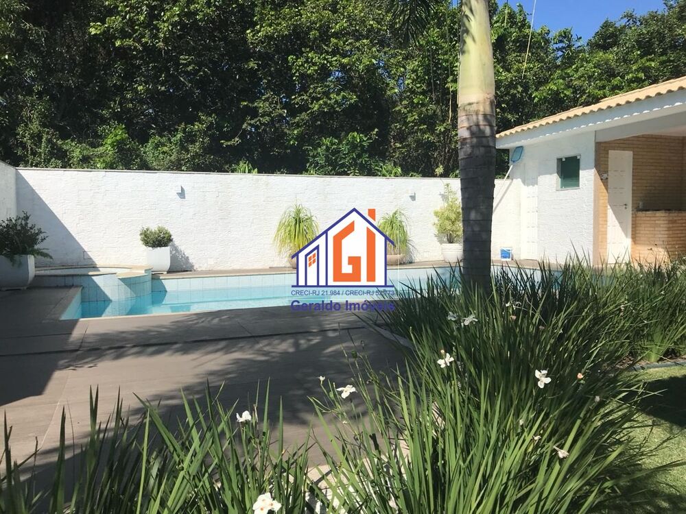 Casa à venda com 5 quartos, 220m² - Foto 19
