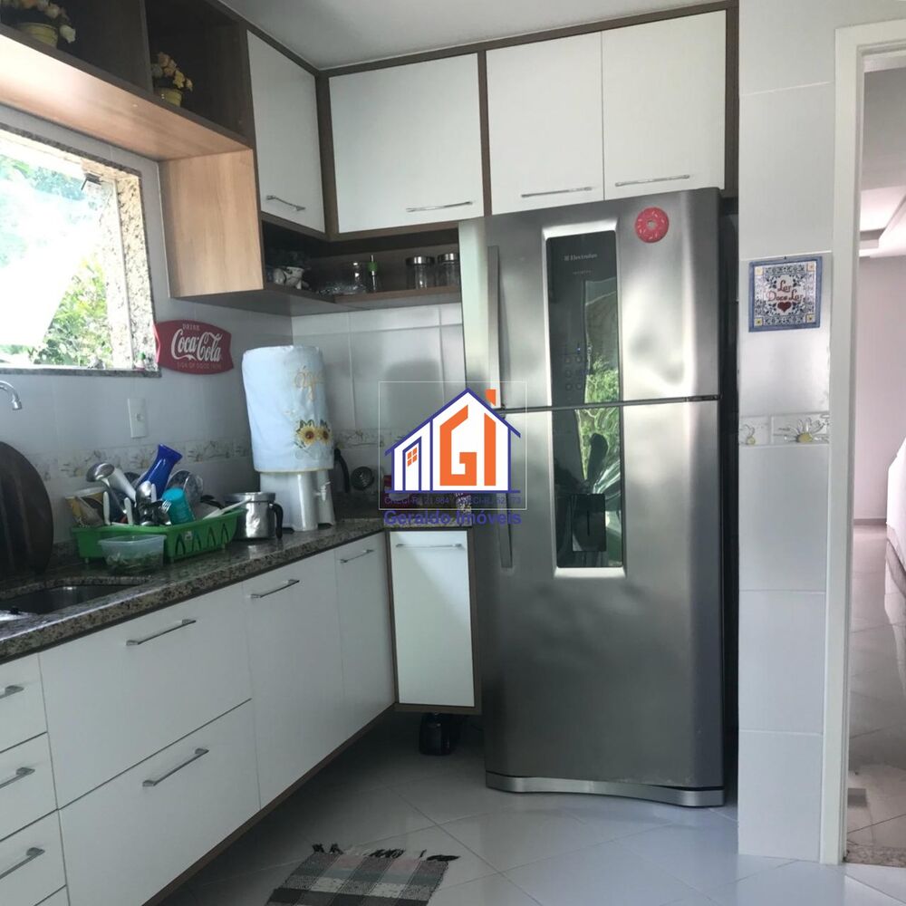 Casa à venda com 5 quartos, 220m² - Foto 10