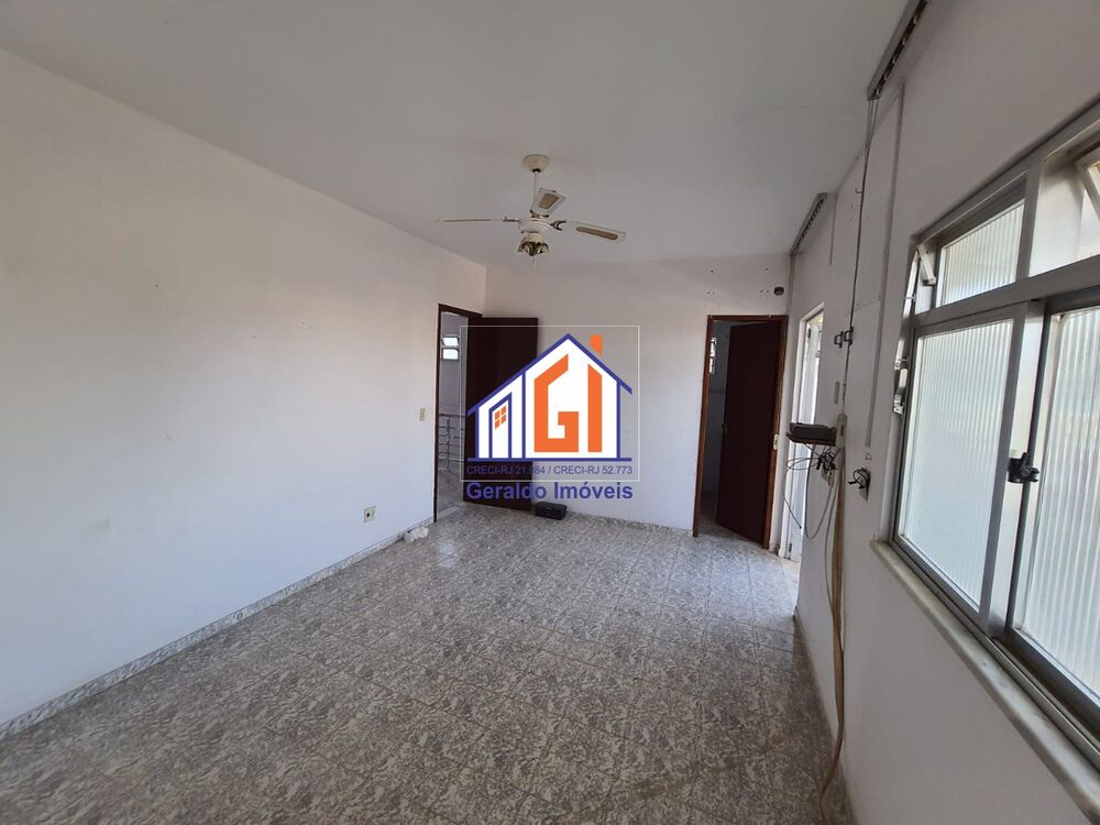 Casa à venda com 5 quartos, 132m² - Foto 17