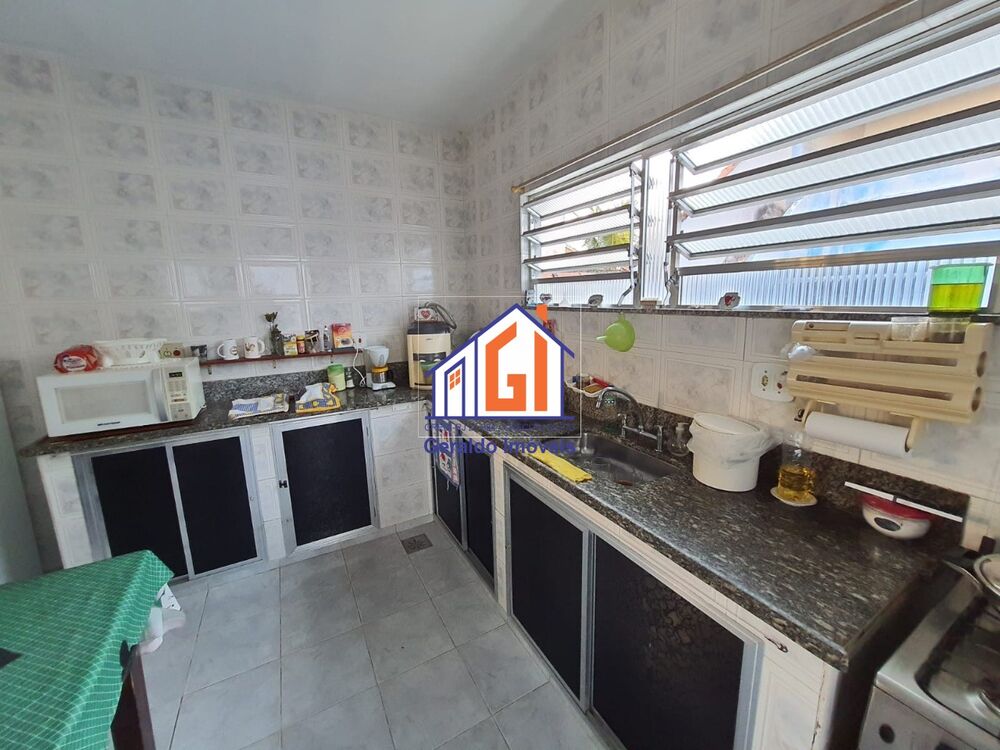 Casa à venda com 5 quartos, 132m² - Foto 12