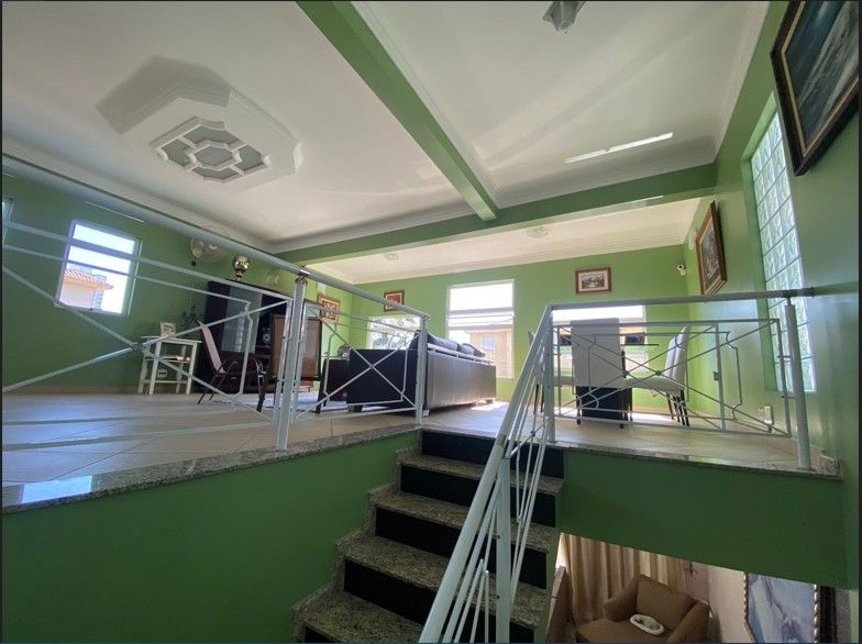 Casa à venda e aluguel com 5 quartos, 240m² - Foto 12