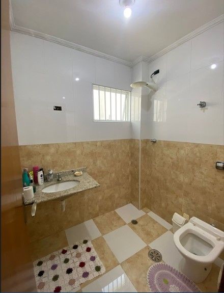 Casa à venda e aluguel com 5 quartos, 240m² - Foto 3