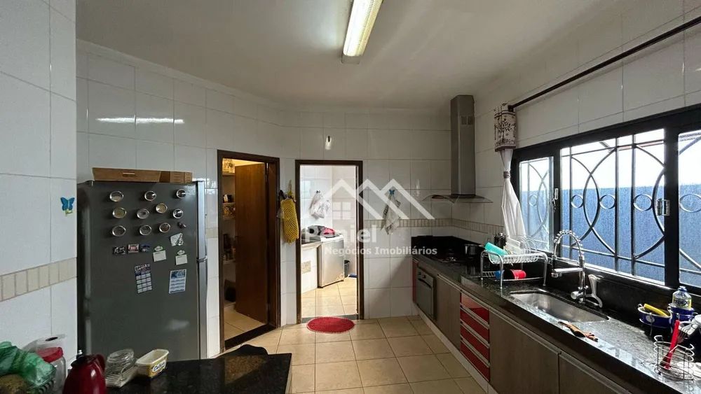 Casa, 3 quartos, 178 m² - Foto 9