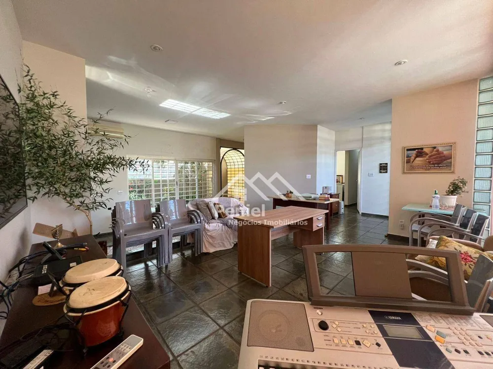 Casa, 3 quartos, 279 m² - Foto 4