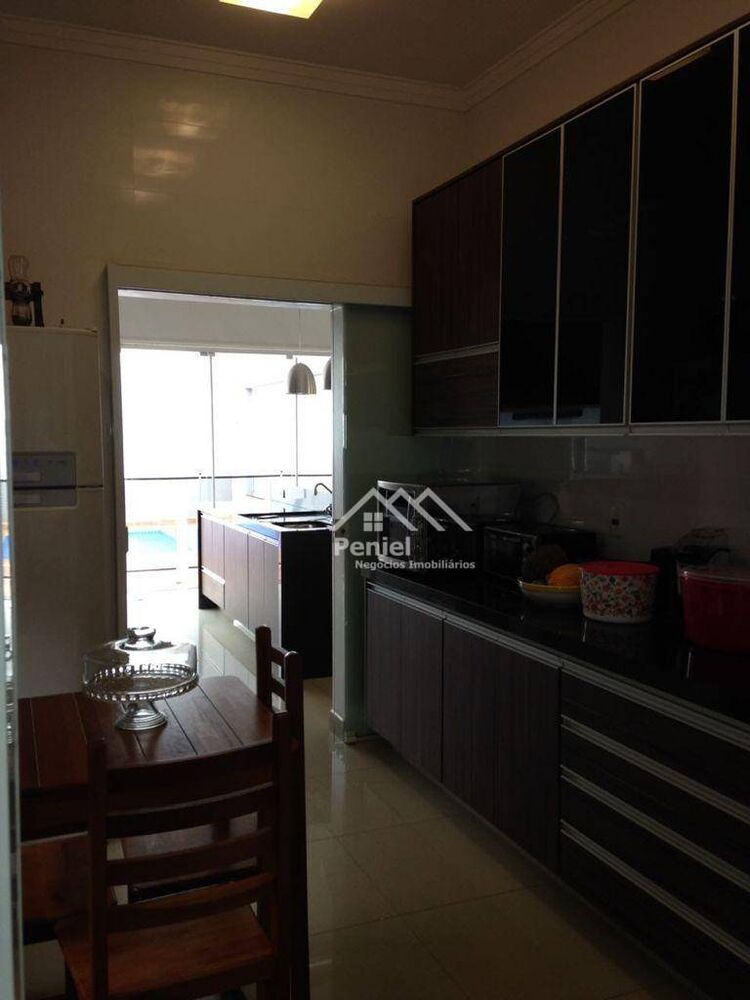 Casa de Condomínio à venda com 4 quartos, 250m² - Foto 2