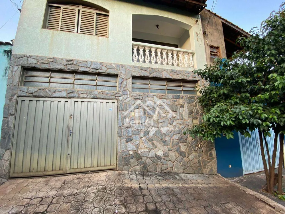 Sobrado, 3 quartos, 214 m² - Foto 3