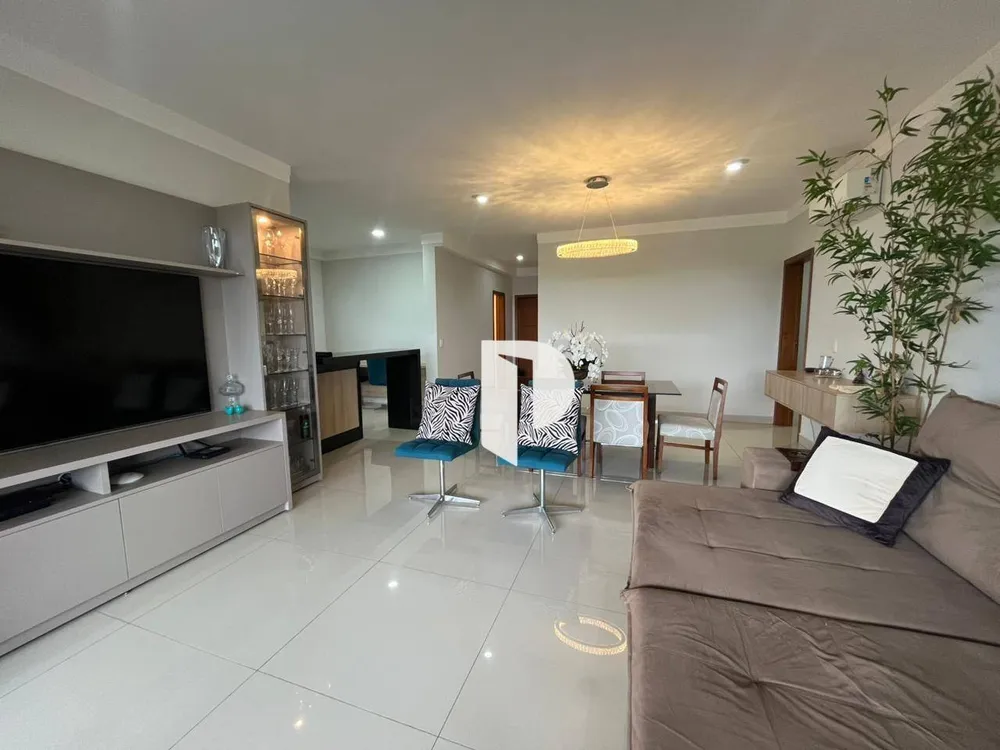 Apartamento, 4 quartos, 195 m² - Foto 2