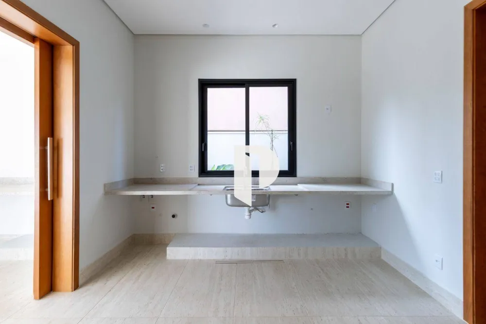Sobrado, 3 quartos, 303 m² - Foto 9