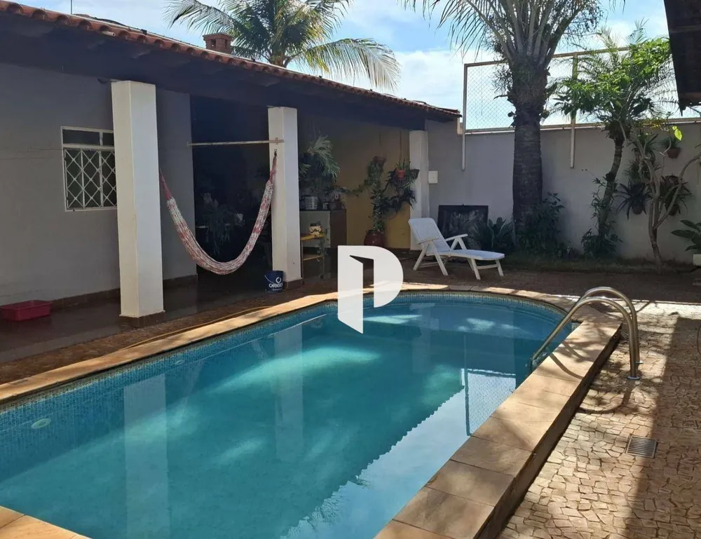Casa, 3 quartos, 313 m² - Foto 1