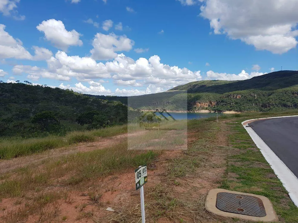 Loteamento e Condomínio, 1600 m² - Foto 2
