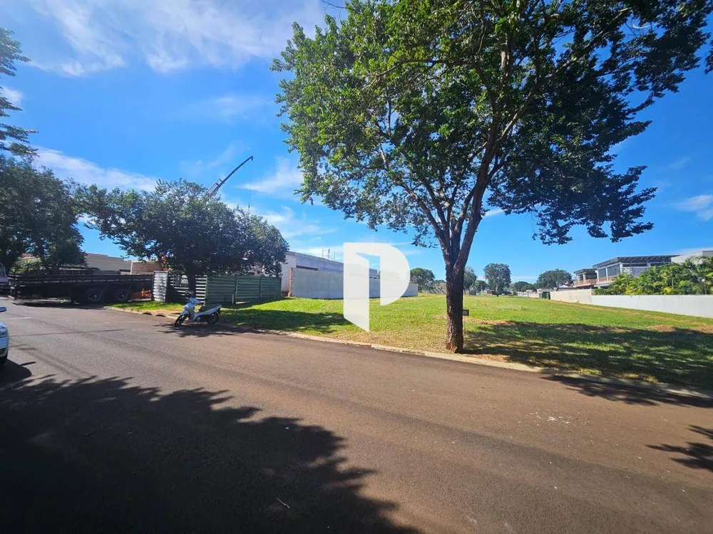 Loteamento e Condomínio, 1500 m² - Foto 1