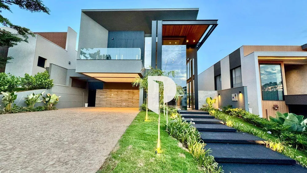 Sobrado, 4 quartos, 390 m² - Foto 1