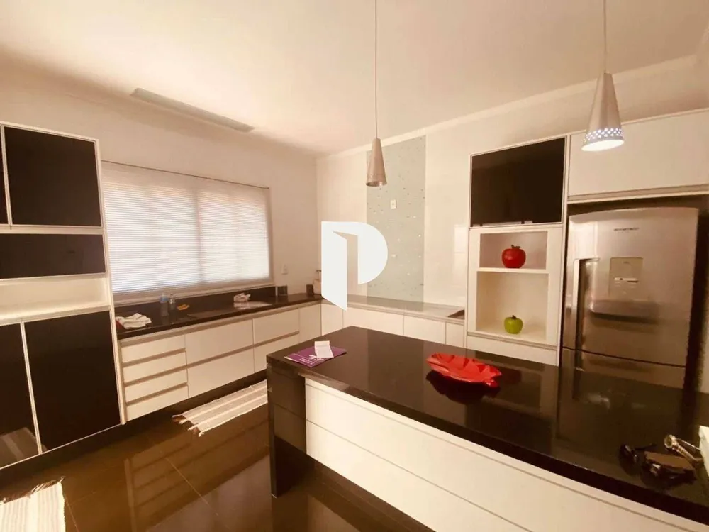 Casa, 3 quartos, 314 m² - Foto 2