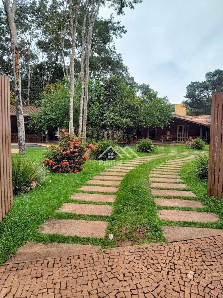 Chácara à venda com 4 quartos, 380m² - Foto 1
