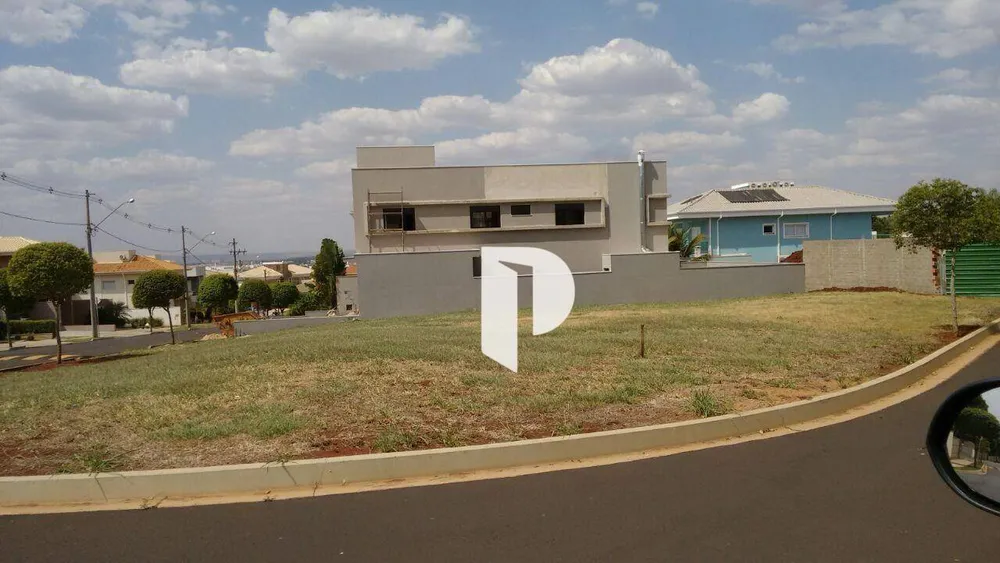 Loteamento e Condomínio, 571 m² - Foto 1