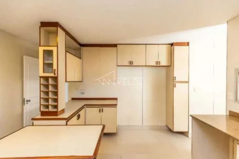 Apartamento, 4 quartos, 220 m² - Foto 21