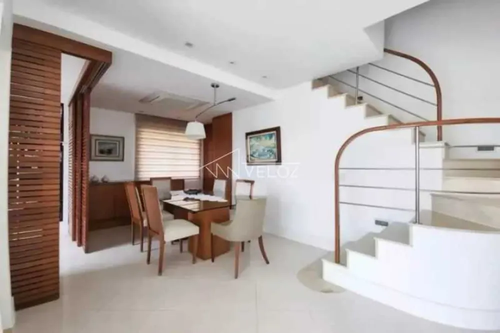Cobertura, 3 quartos, 207 m² - Foto 1