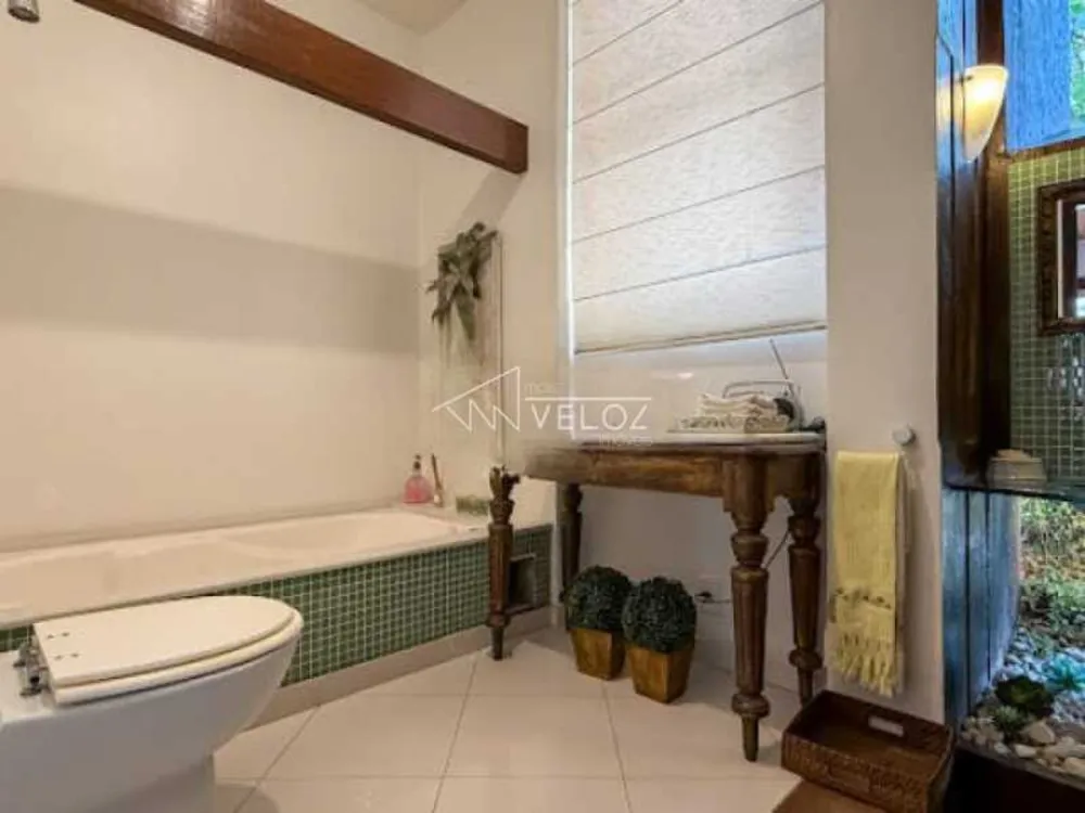 Cobertura, 4 quartos, 247 m² - Foto 1