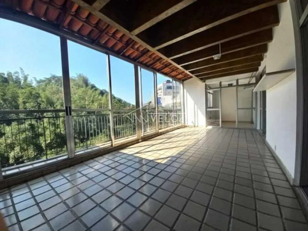 Cobertura, 3 quartos, 193 m² - Foto 2