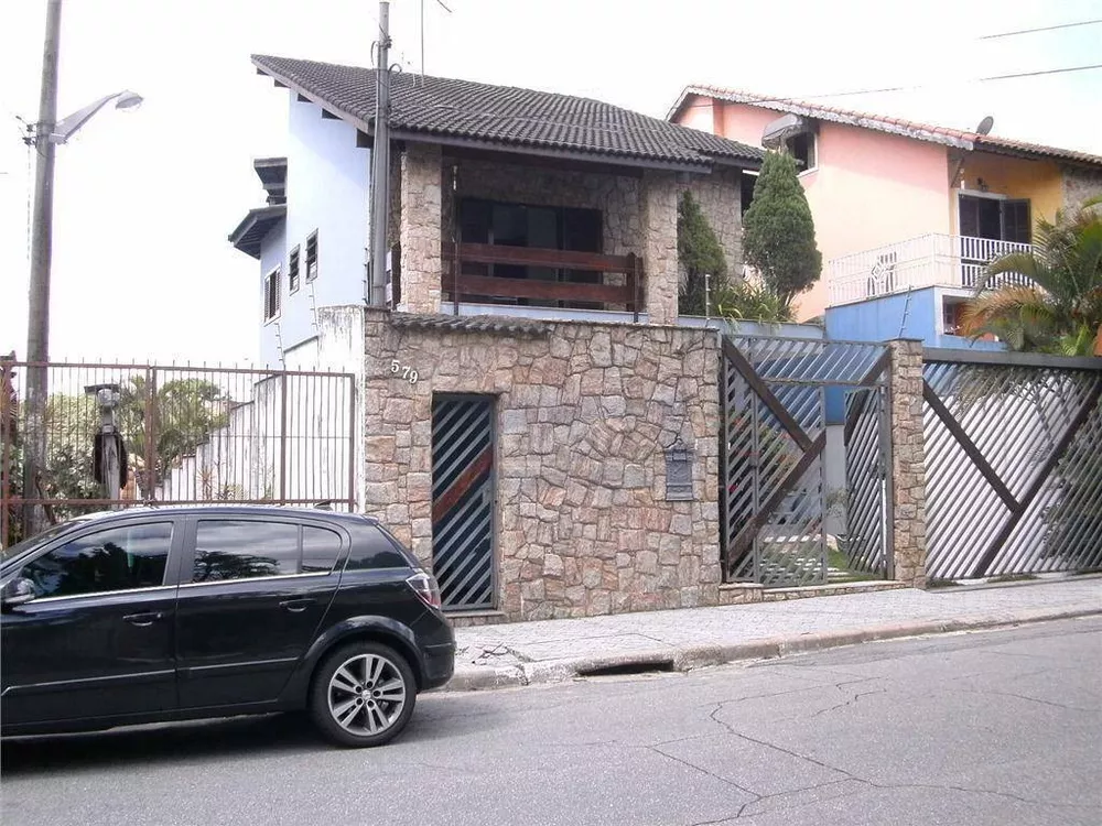 Sobrado à venda com 3 quartos, 400m² - Foto 2