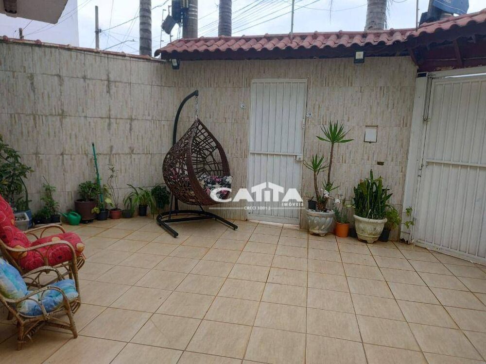 Sobrado à venda com 2 quartos, 131m² - Foto 1