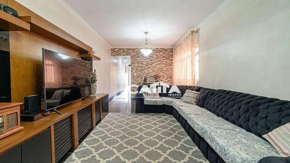 Sobrado, 3 quartos, 258 m² - Foto 1