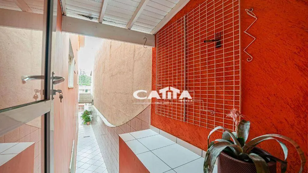Sobrado, 3 quartos, 258 m² - Foto 1