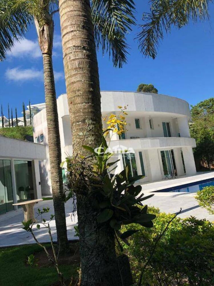 Sobrado à venda com 4 quartos, 410m² - Foto 1