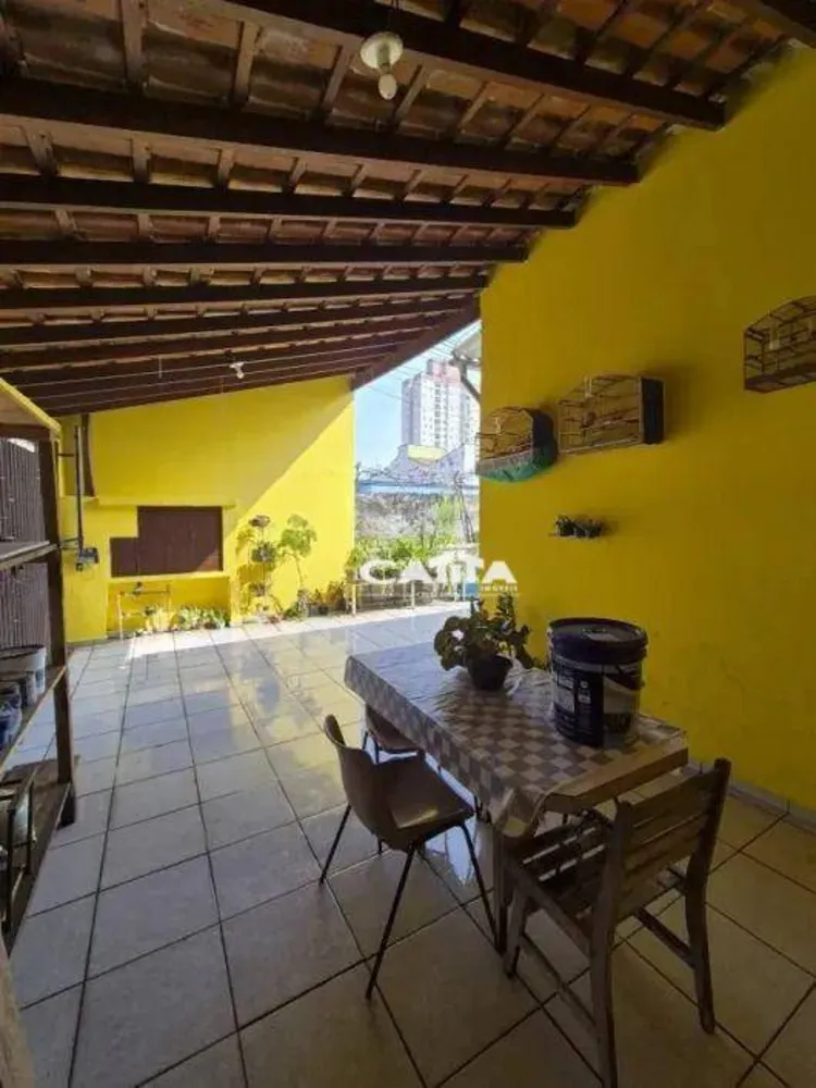 Casa, 4 quartos, 220 m² - Foto 2