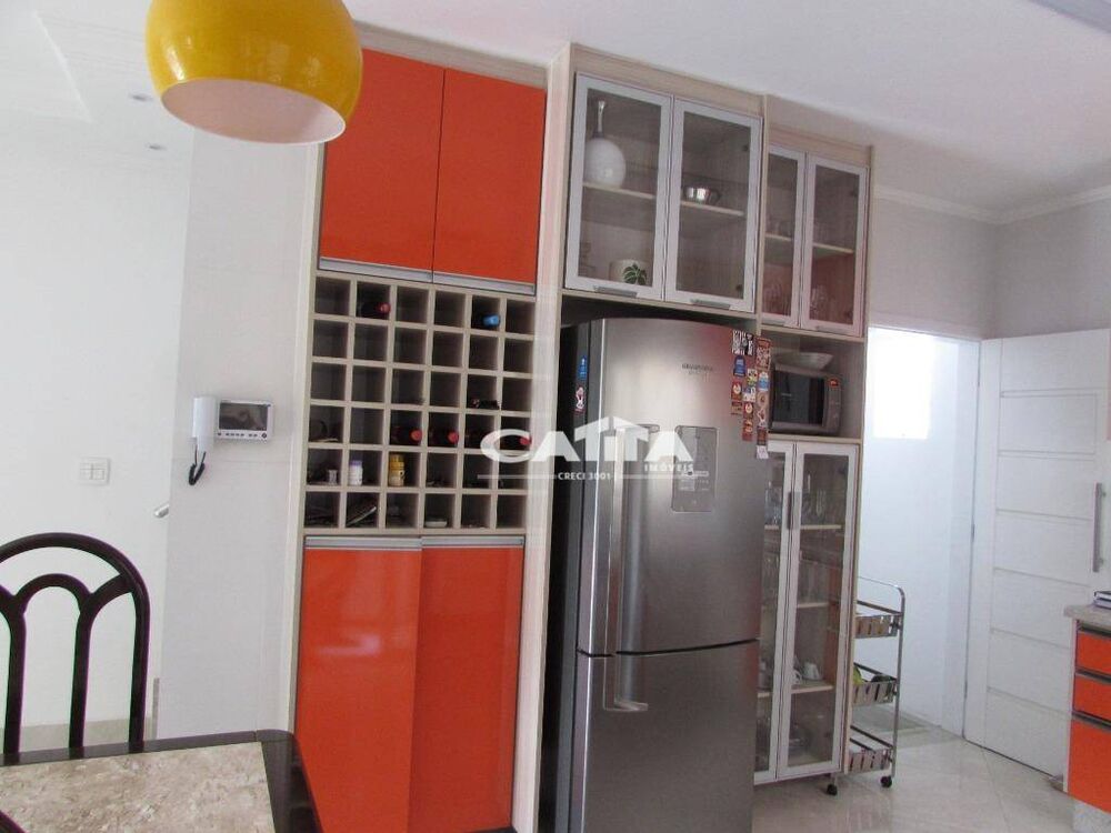 Sobrado à venda e aluguel com 3 quartos, 200m² - Foto 5