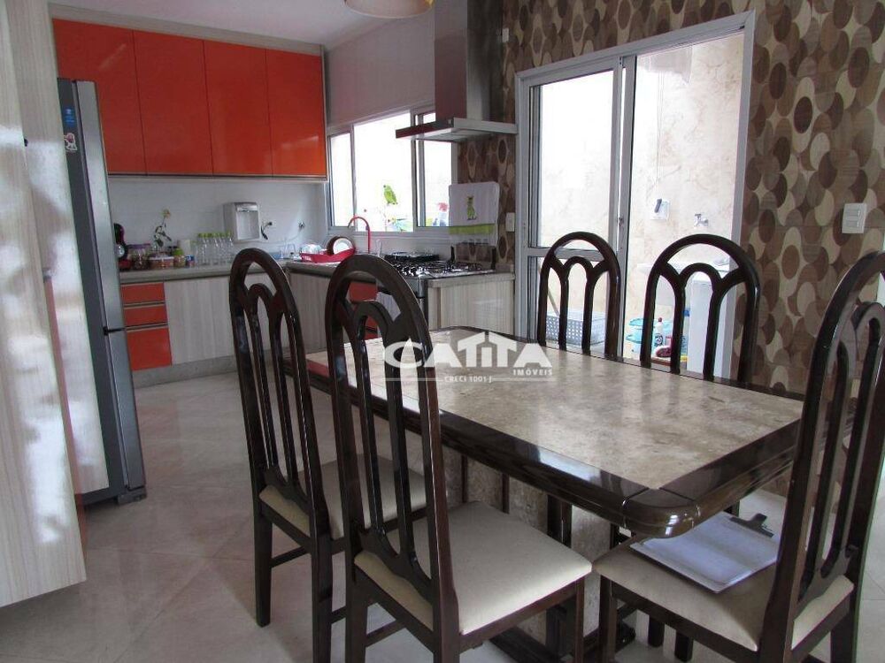 Sobrado à venda e aluguel com 3 quartos, 200m² - Foto 4