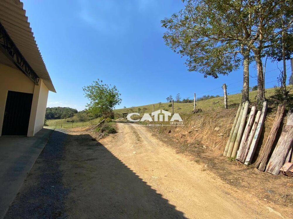 Sítio, 3 quartos, 24 hectares - Foto 1