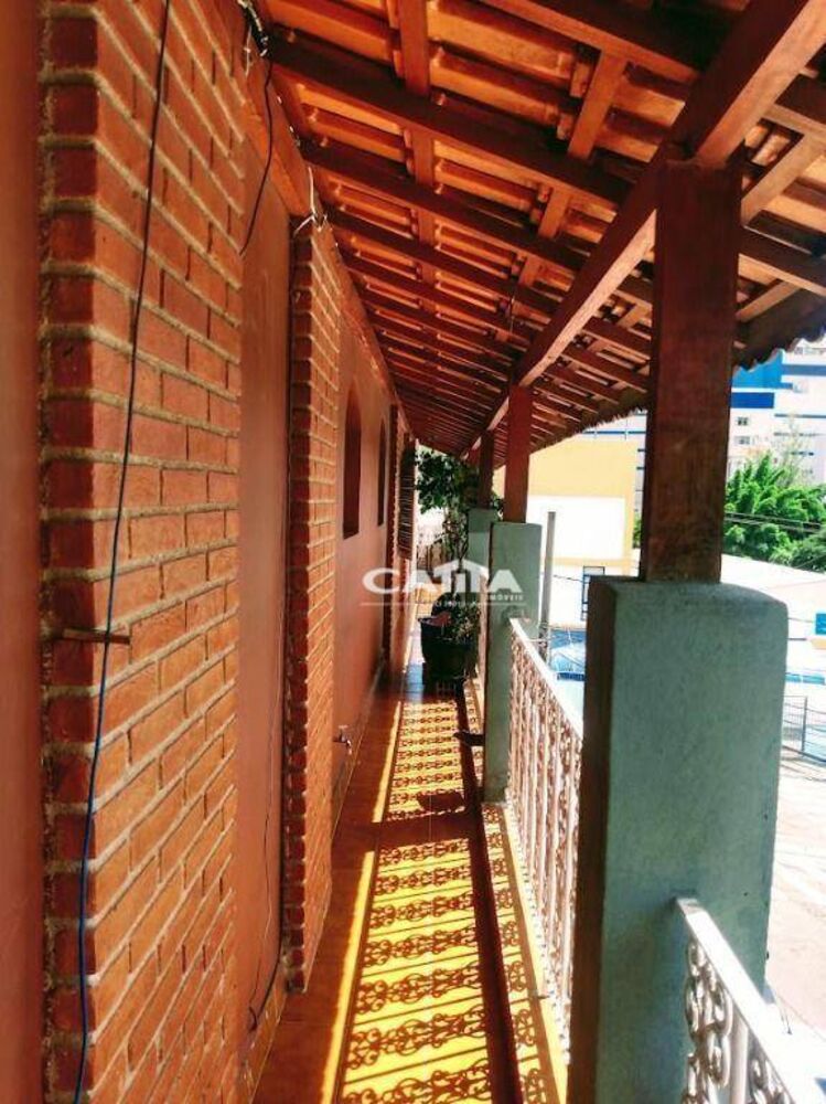 Sobrado, 3 quartos, 264 m² - Foto 1