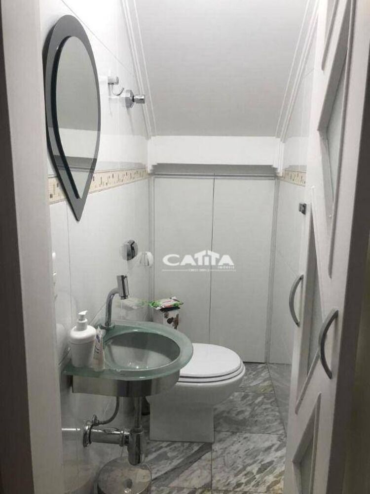 Sobrado à venda com 6 quartos, 241m² - Foto 8