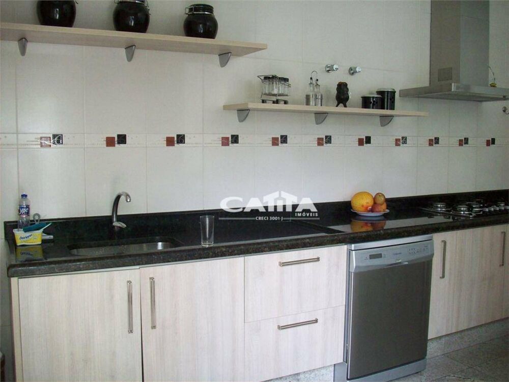 Sobrado à venda com 6 quartos, 241m² - Foto 5