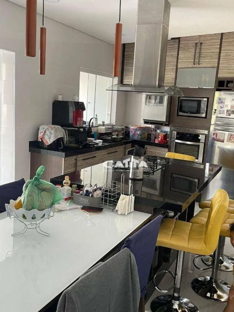 Sobrado, 3 quartos, 174 m² - Foto 1