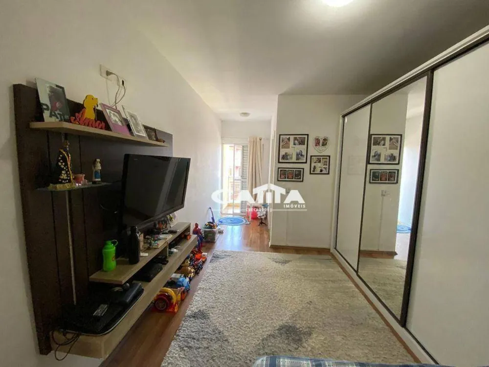 Sobrado, 3 quartos, 210 m² - Foto 1