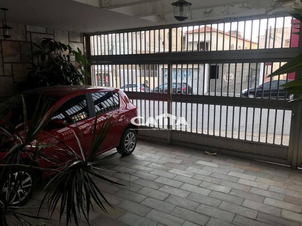Sobrado à venda e aluguel com 4 quartos, 210m² - Foto 1