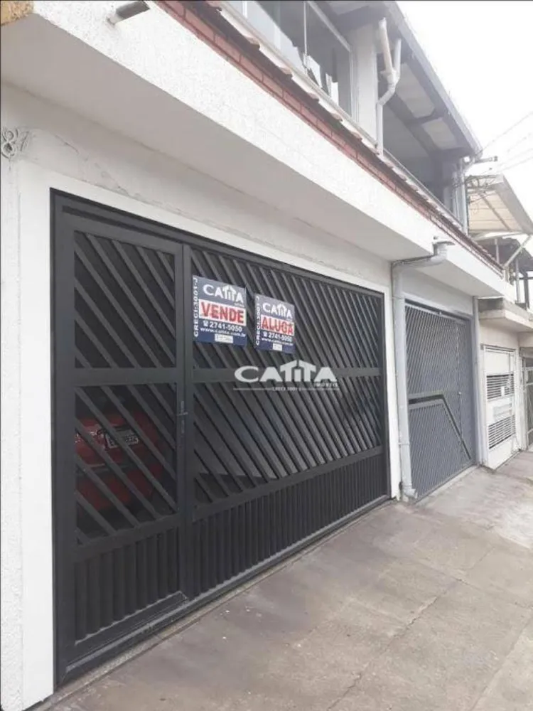 Sobrado, 3 quartos, 218 m² - Foto 2