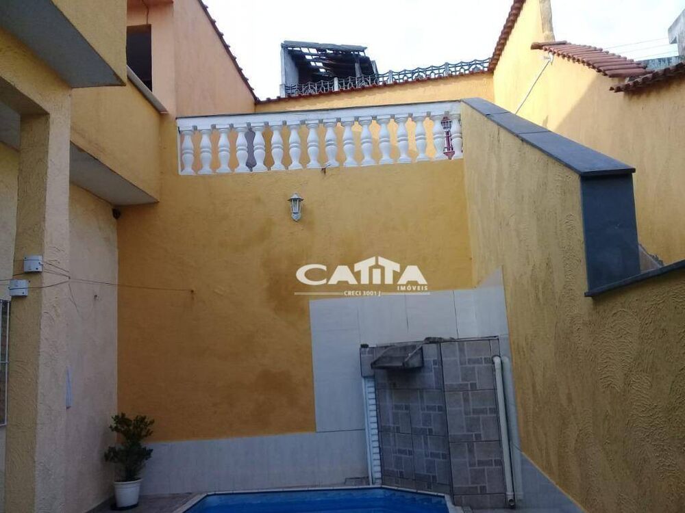 Casa, 4 quartos, 228 m² - Foto 1