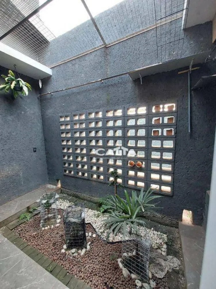 Casa, 3 quartos, 246 m² - Foto 1
