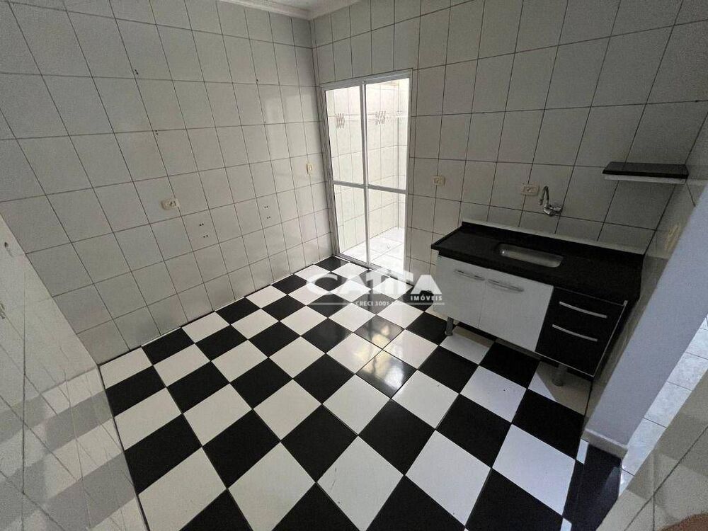 Sobrado para alugar com 2 quartos, 70m² - Foto 1