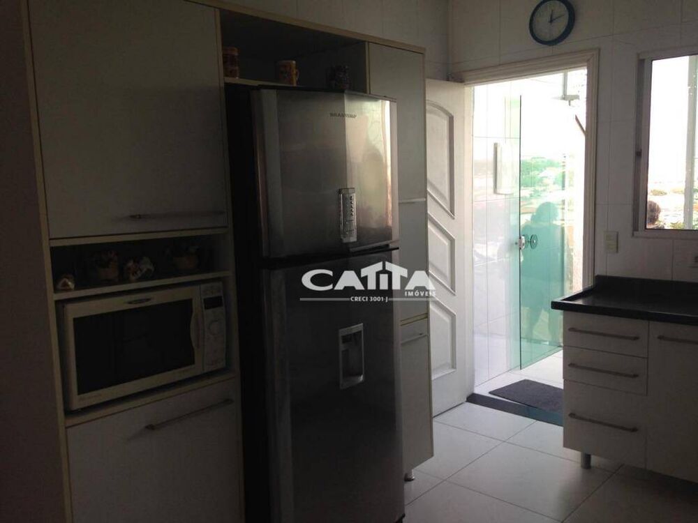 Sobrado à venda e aluguel com 3 quartos, 210m² - Foto 6